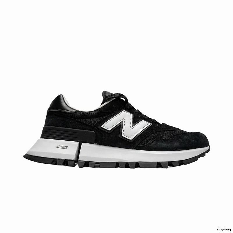 New Balance retro black and white sports shoes