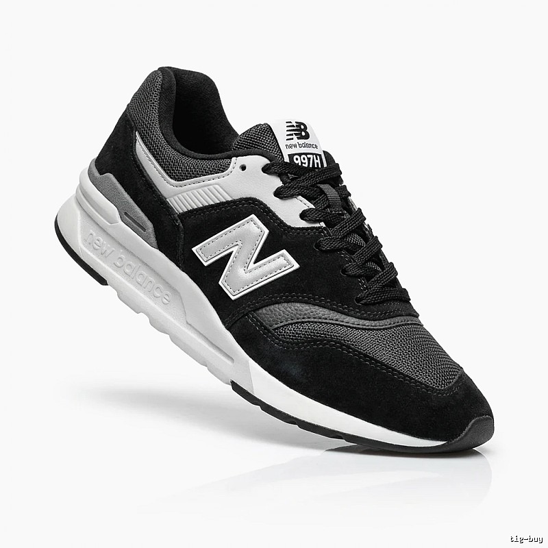 New Balance retro-style grey and black sports shoes