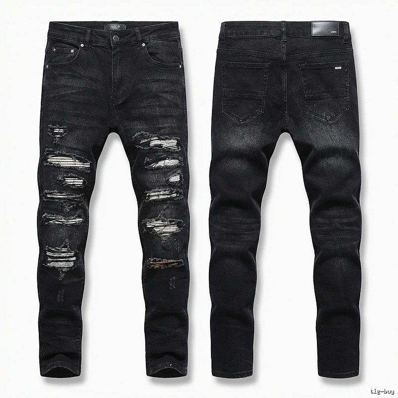 AMI Trendy Ripped Jeans with a Cool Style