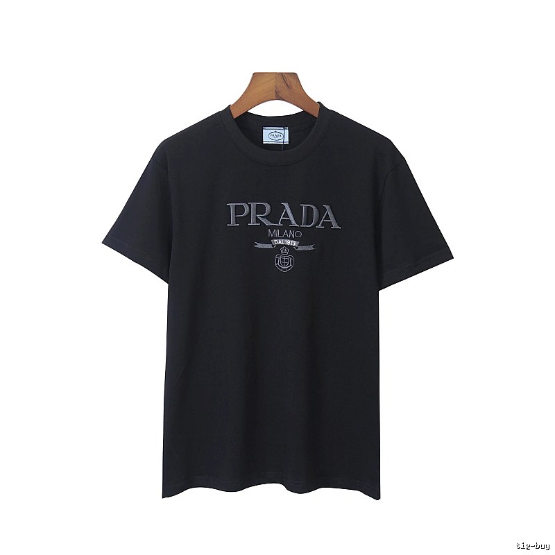 Amiri Streetwear Logo T-shirt Black Small AM with Logo Accent