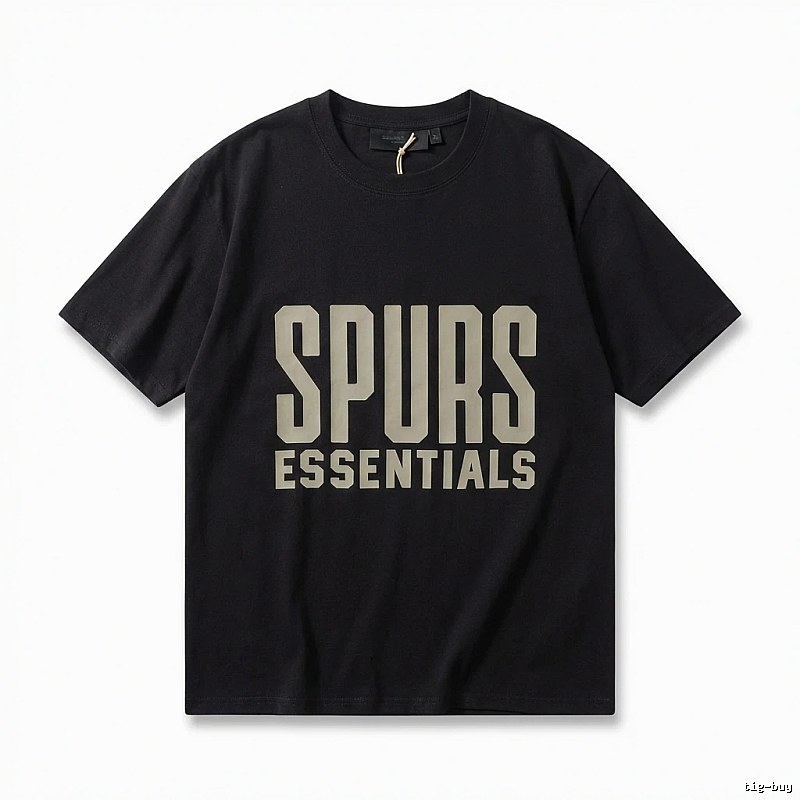 ESSENTIALS minimalist style black T-shirt