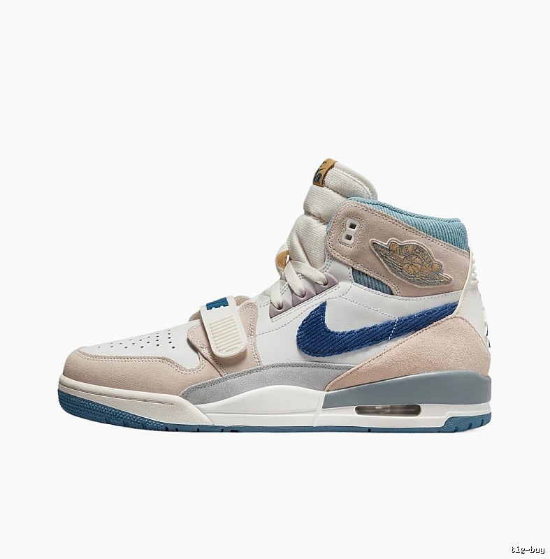 Jordan retro blue and white sports shoes