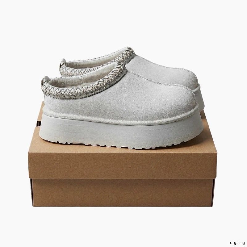 UGG Fashionable White Snow Boots